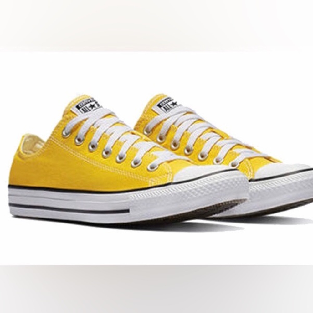 Converse Vintage “Lemon Chrome”Chuck Taylor Sneakers. Size Women 8/Men 6.